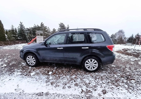 Subaru Forester cena 37500 przebieg: 251000, rok produkcji 2012 z Giżycko małe 121